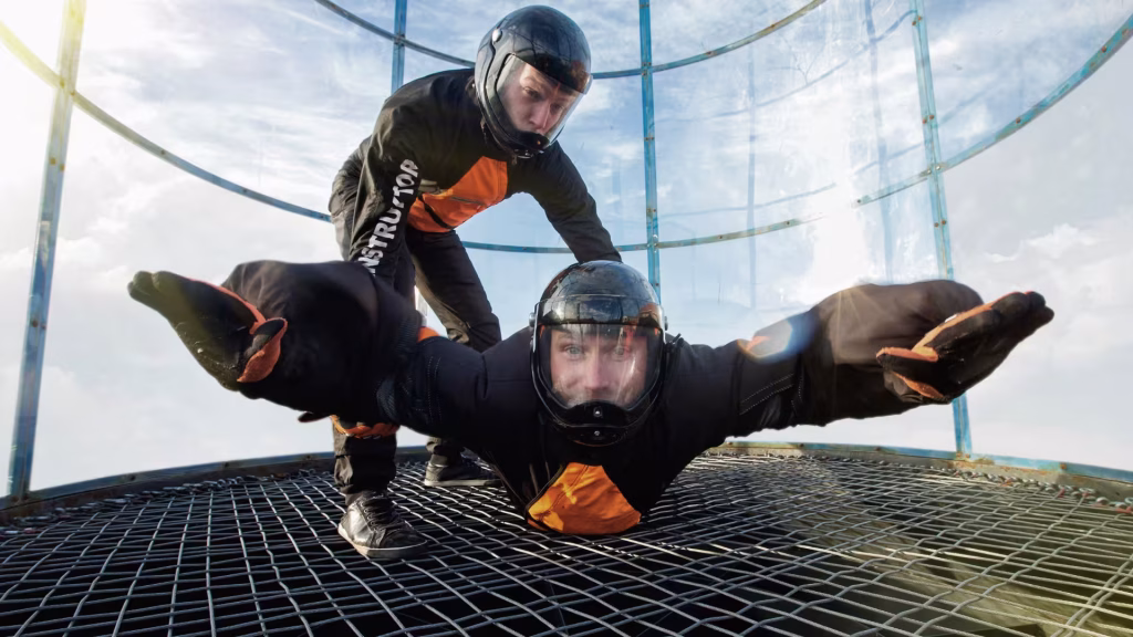 Lot w tunelu aerodynamicznym - monstertruck poland